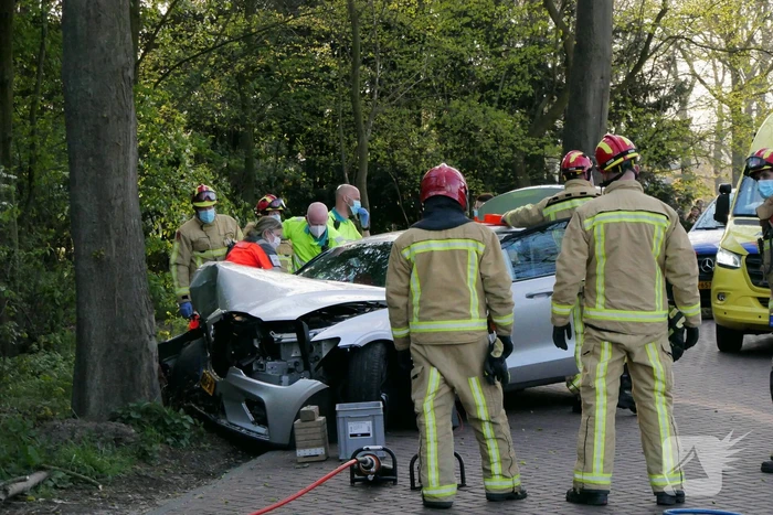 Twee gewonden bij ernstig ongeval