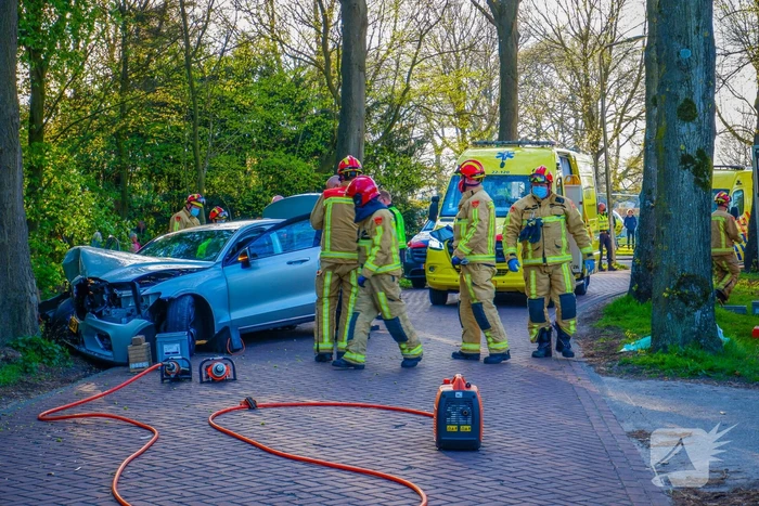 Twee gewonden bij ernstig ongeval