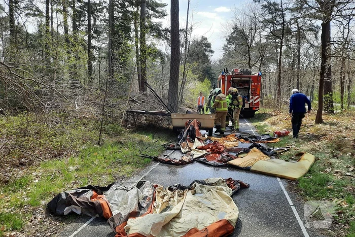 Vouwcaravan verwoest door brand