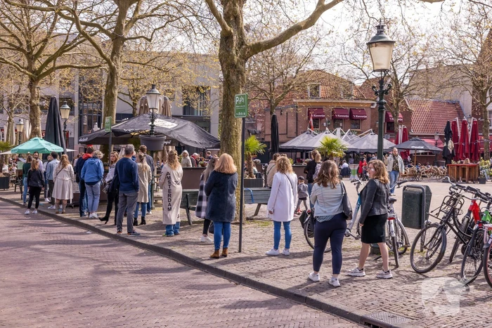Versoepeling coronamaatregelen: winkels en terrassen open