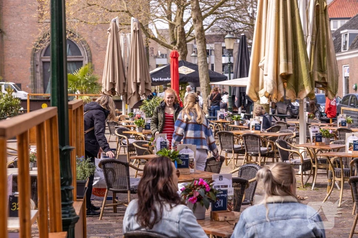 Versoepeling coronamaatregelen: winkels en terrassen open