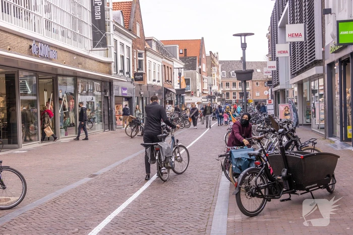 Versoepeling coronamaatregelen: winkels en terrassen open