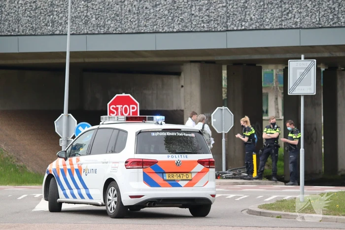 Automobilist ziet overstekende fietser over het hoofd
