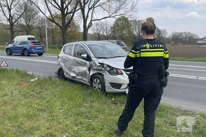 Veel schade bij ongeval Beek en Donk