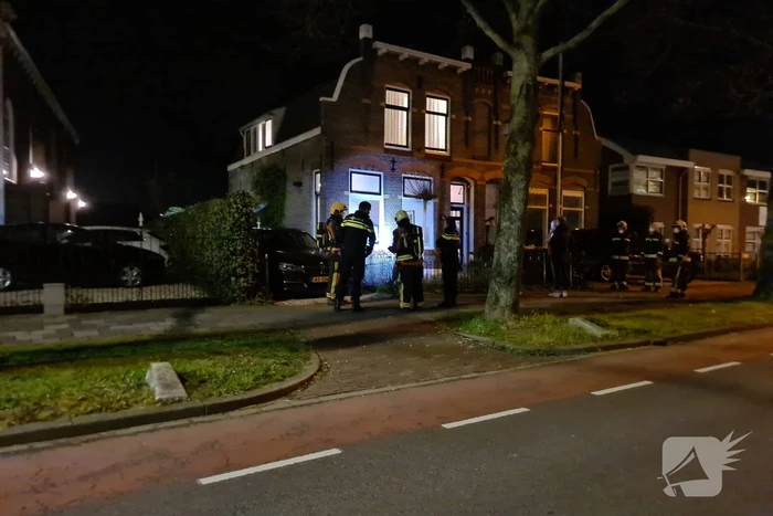 Onderzoek naar explosie bij voordeur