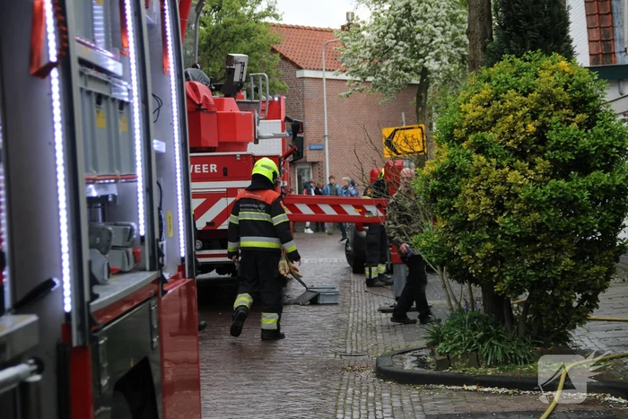Veel rook bij brand in schoorsteen