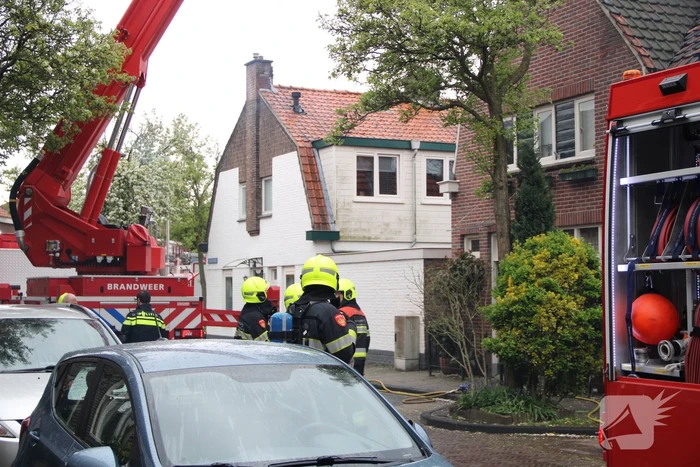 Veel rook bij brand in schoorsteen
