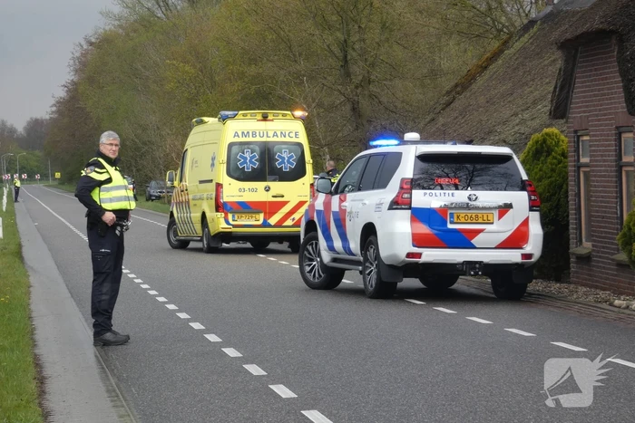 Veel schade bij botsing tussen auto en bestelbus