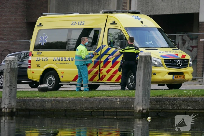 Persoon onderkoeld na val in water