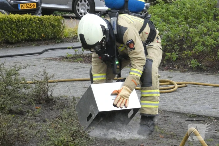Brand in schoorsteen van woning