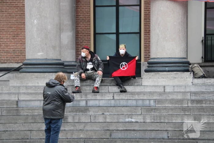 Demonstratie voor gerechtsgebouw