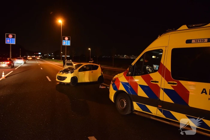 Bestuurder verliest macht over stuur