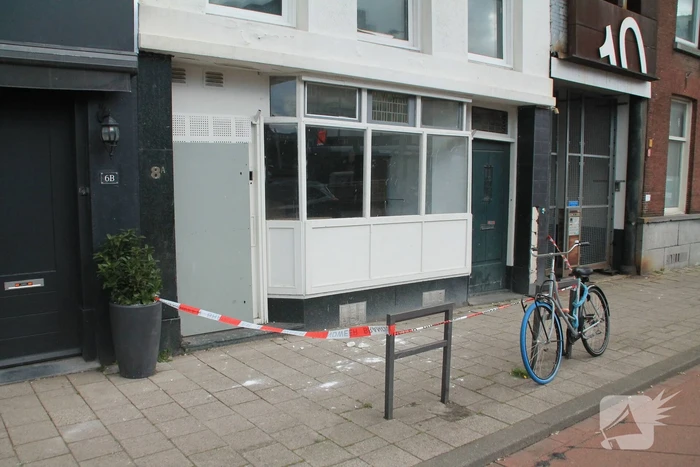 Afzetting door betonbrokken van balkon