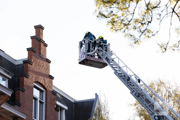 Schoorsteenbrand snel onder controle