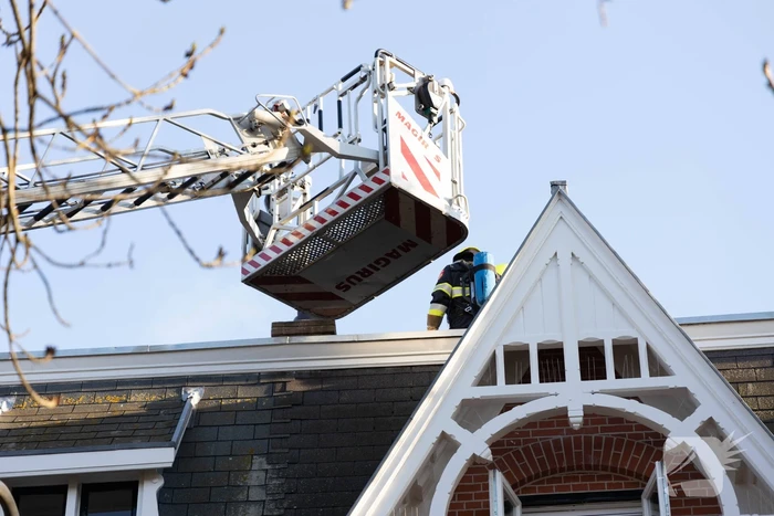 Schoorsteenbrand snel onder controle