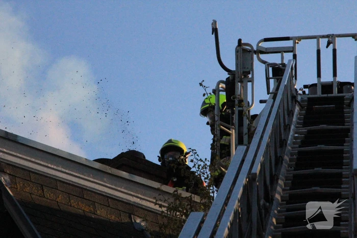 Schoorsteenbrand snel onder controle