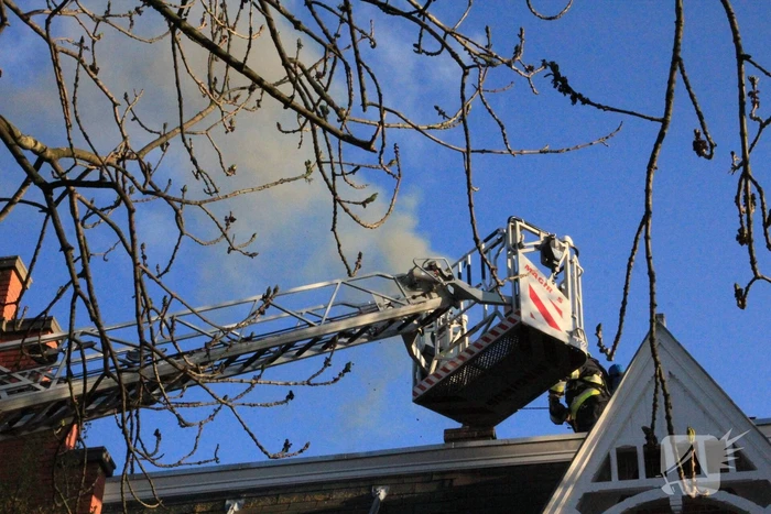Schoorsteenbrand snel onder controle