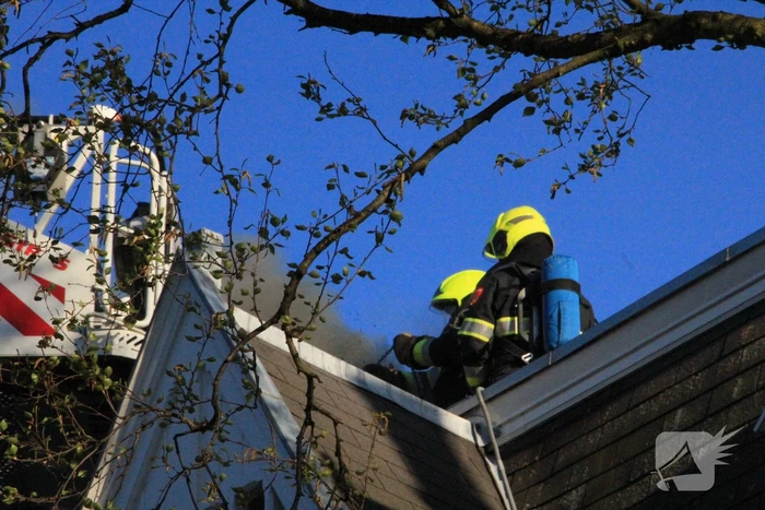 Schoorsteenbrand snel onder controle