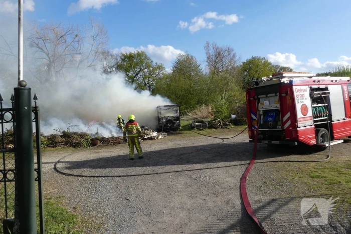 Caravan volledig uitgebrand