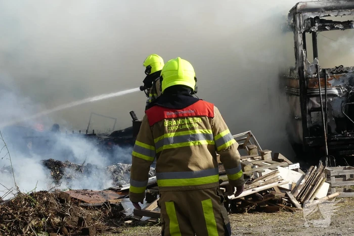 Caravan volledig uitgebrand