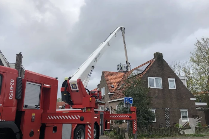 Schoorsteenbrand snel onder controle