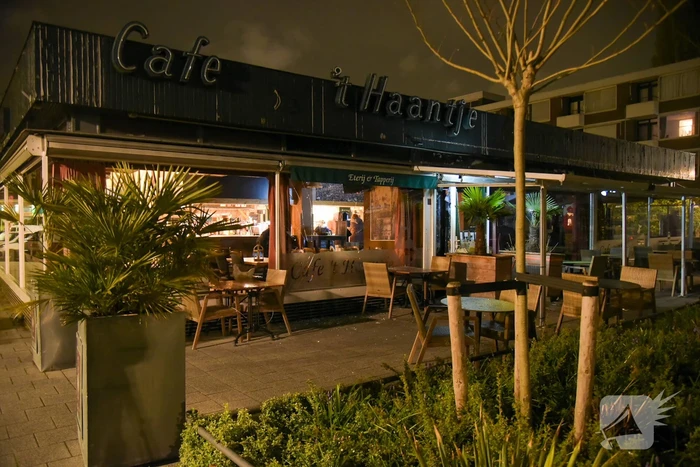 Café zwaar beschadigd door vuurwerkbom