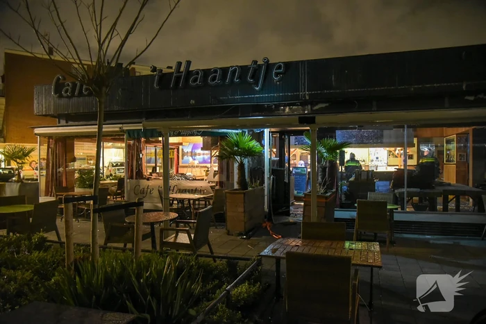 Café zwaar beschadigd door vuurwerkbom