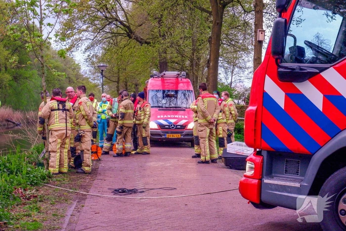 Auto in kanaal gedumpt na woningoverval