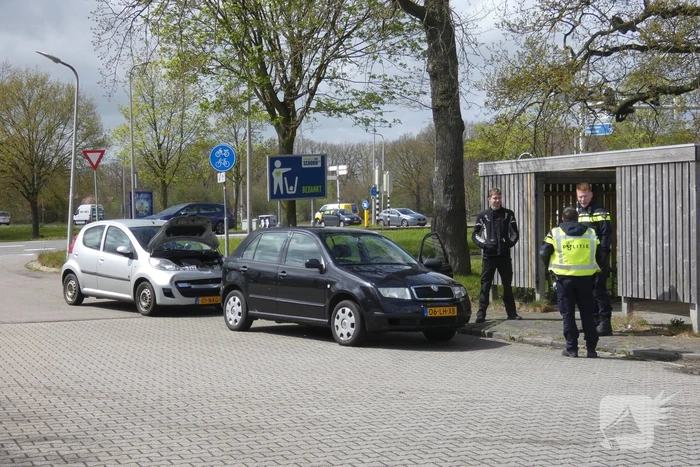 Automobilist raakt gewond bij kop-staartbotsing