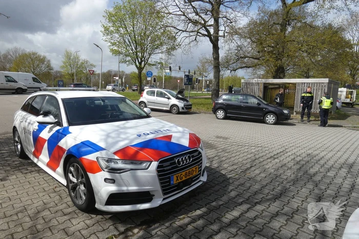 Automobilist raakt gewond bij kop-staartbotsing
