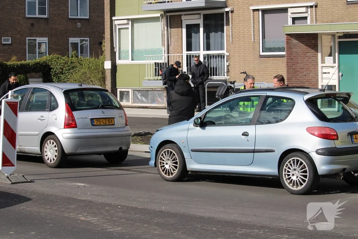 Kop-staart botsing tussen twee voertuigen