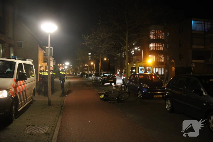 Twee fietsers met elkaar in botsing
