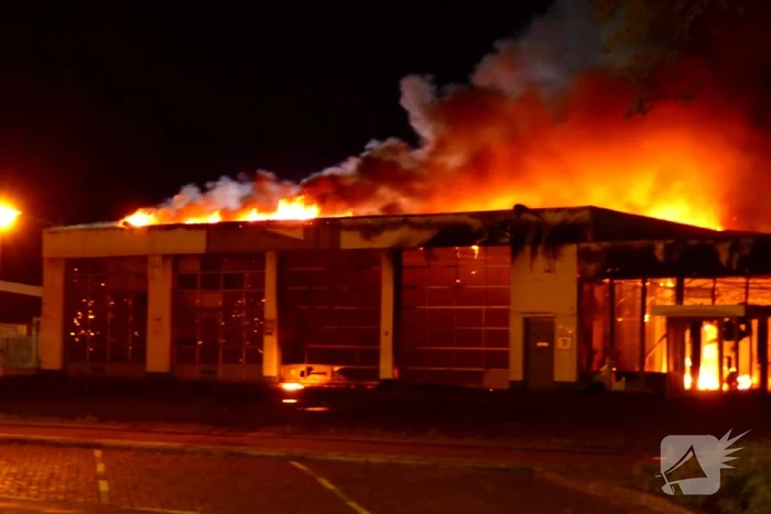 Zeer grote brand in leegstaand pand