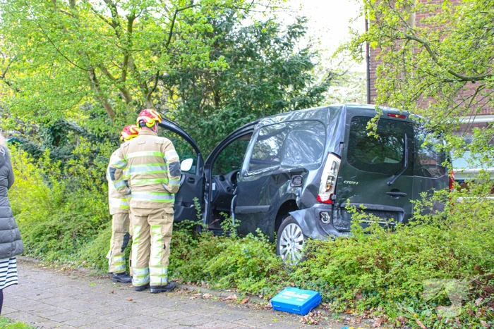 Meerdere voertuigen betrokken bij botsing op kruising in Schuilenburg