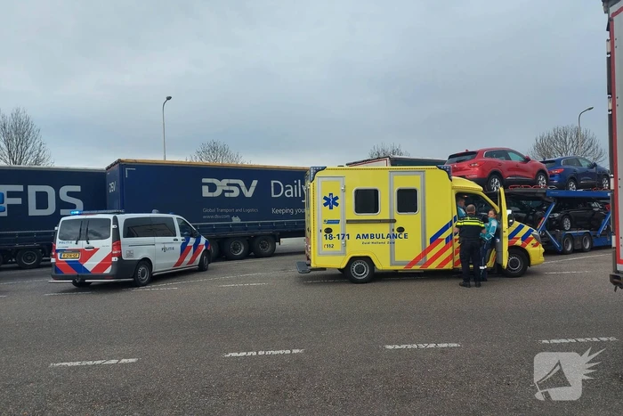 Schade bij ongeval op parkeerplaats van tankstation