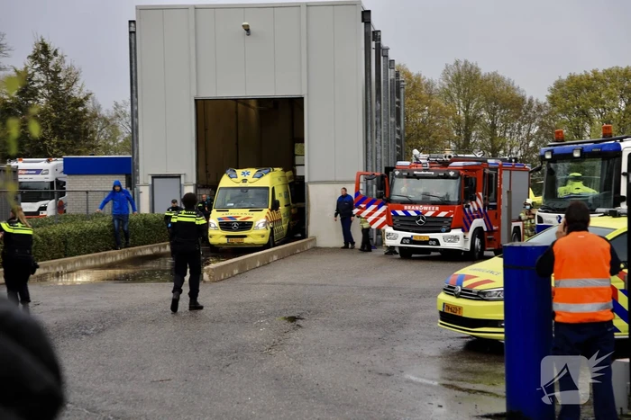 Persoon overleden na ongeval met vrachtwagen