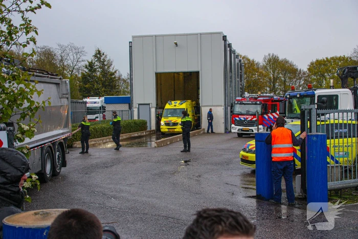 Persoon overleden na ongeval met vrachtwagen