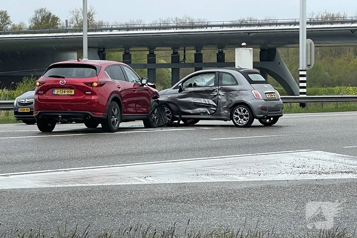 Veel schade bij ongeval op kruising
