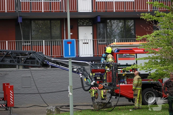 Veel rook bij brand in flat