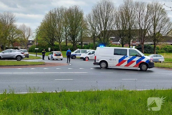 Brandweer doet groot onderzoek door vreemde lucht in riool