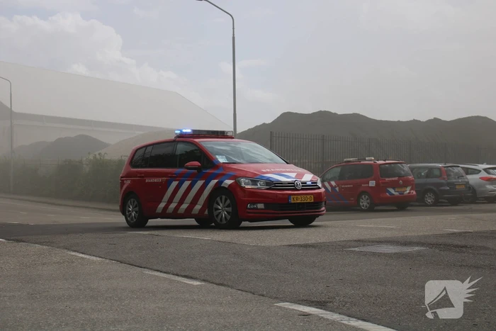 Brand in schroothoop Wilhelminahaven