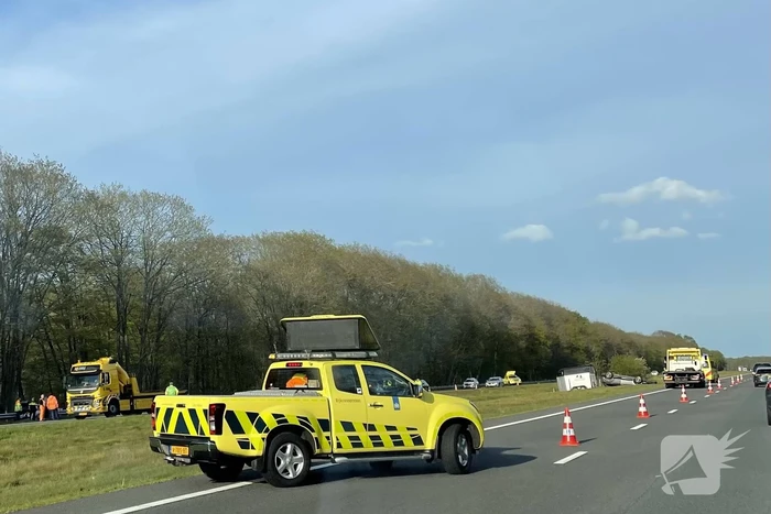 Ravage door botsing tussen twee voertuigen