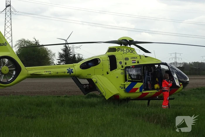 Traumahelikopter landt voor rendez-vous