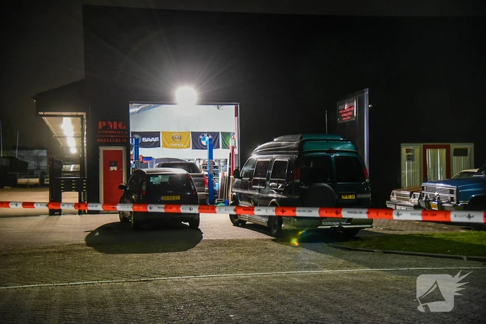 Stoffelijk overschot aangetroffen in autogarage