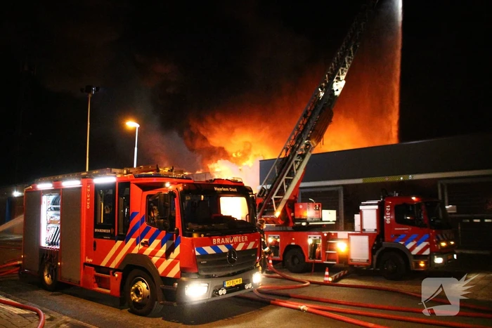 Uitslaande brand in industriepand