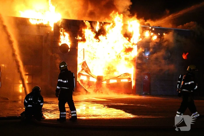 Uitslaande brand in industriepand