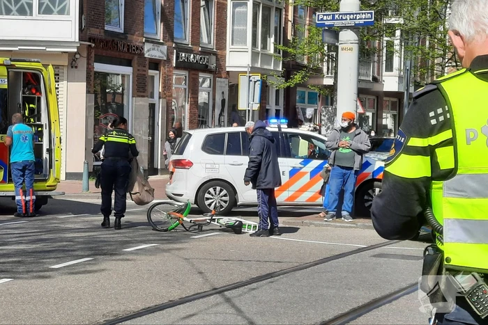 Fietser met gitaar gewond bij verkeersongeval