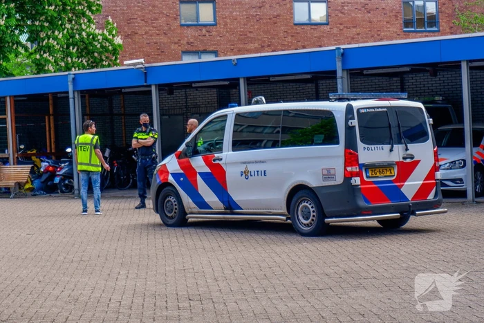 Politiebureau ontruimd na inleveren mogelijk explosief