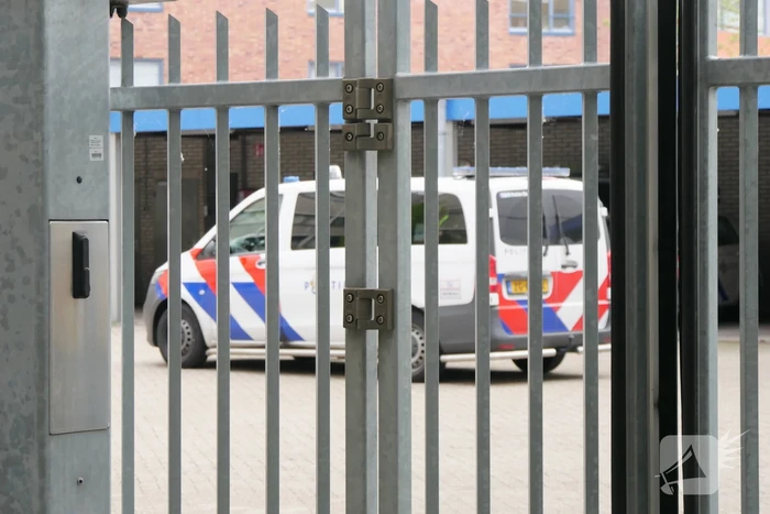 Politiebureau ontruimd na inleveren mogelijk explosief