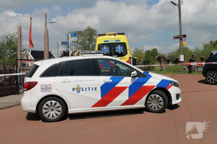 Brommerrijder zwaargewond bij verkeersongeval op kruising